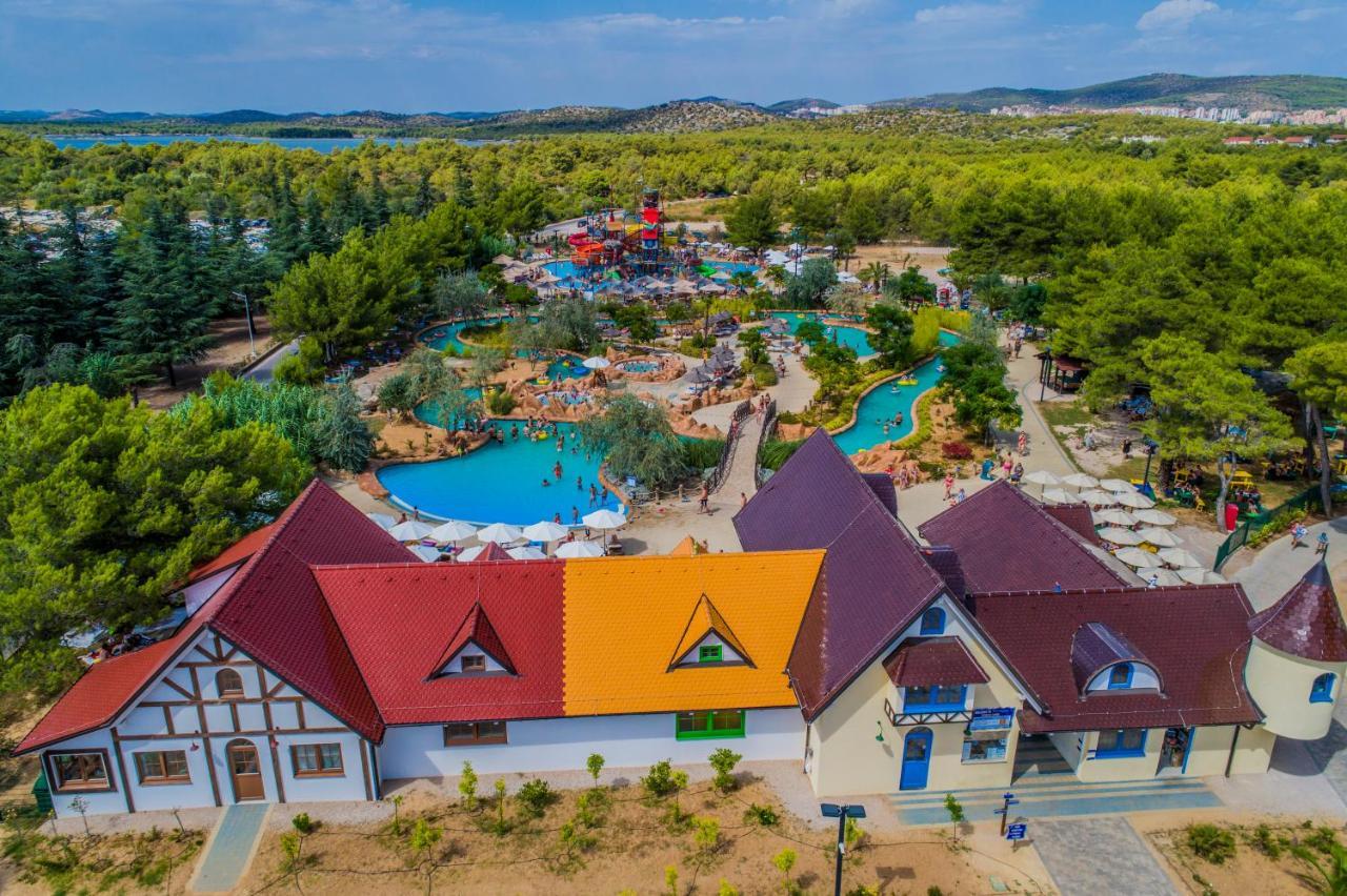 Mediteran Travel Mobile Homes Solaris Бродарица Экстерьер фото