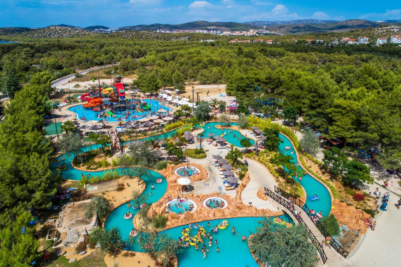 Mediteran Travel Mobile Homes Solaris Бродарица Экстерьер фото