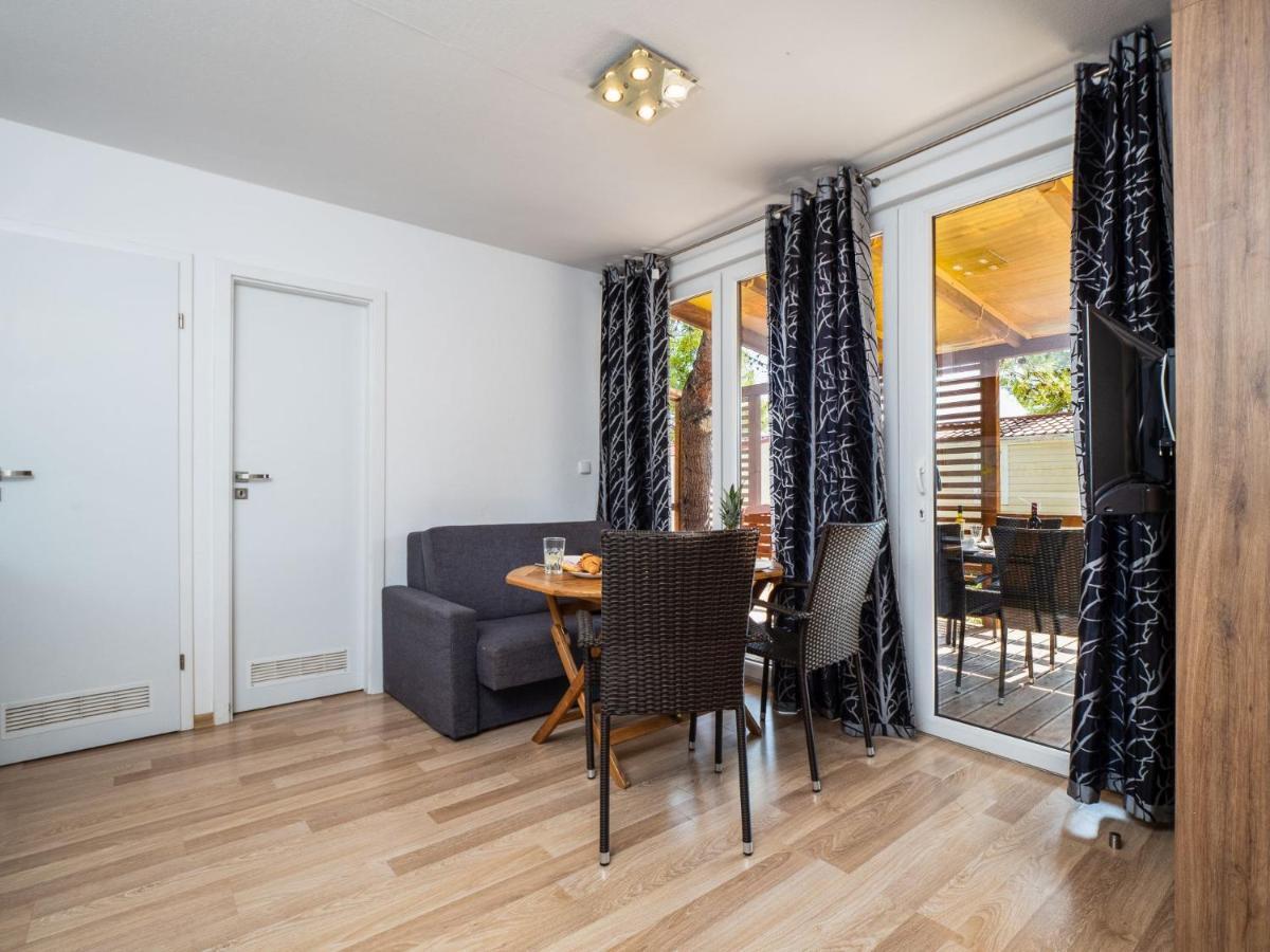 Mediteran Travel Mobile Homes Solaris Бродарица Экстерьер фото