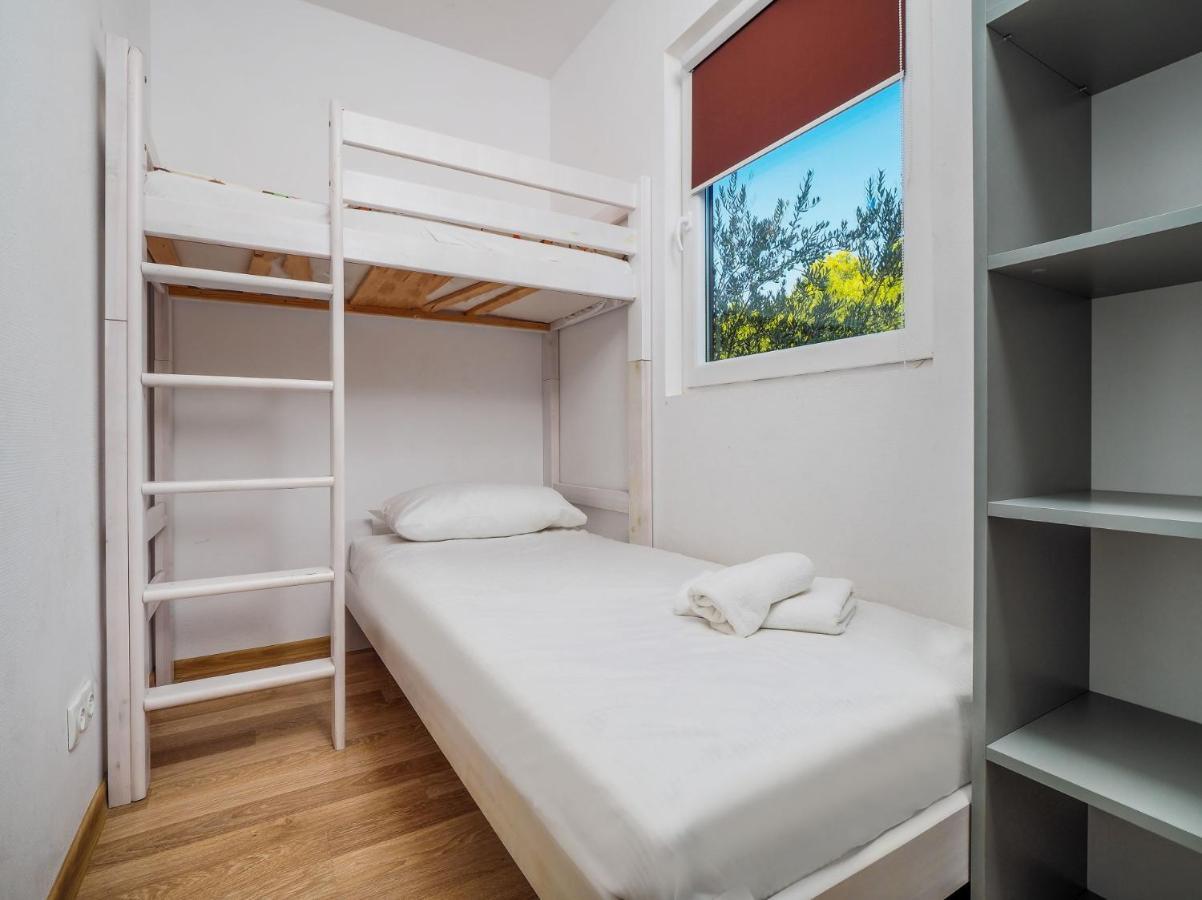 Mediteran Travel Mobile Homes Solaris Бродарица Экстерьер фото